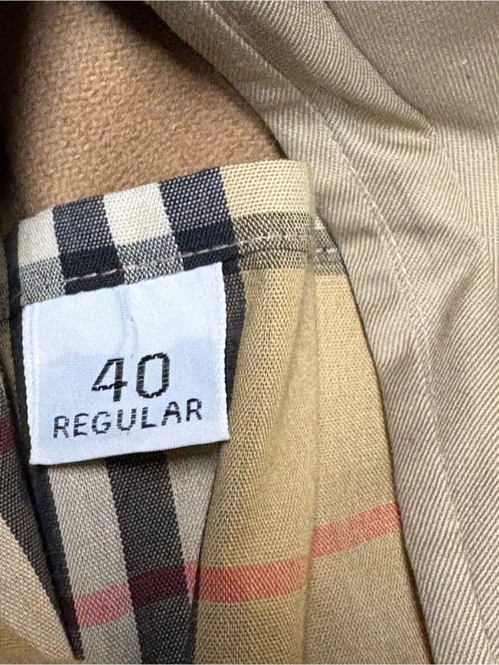Burberry trench coat. - Picture 15 of 16